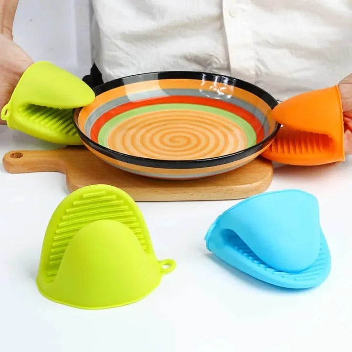 2Pcs Silicone Heat Resistant Grip Clips – Non-Slip Mini Oven Mitts for Cooking & Baking