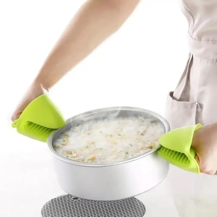 2Pcs Silicone Heat Resistant Grip Clips – Non-Slip Mini Oven Mitts for Cooking & Baking