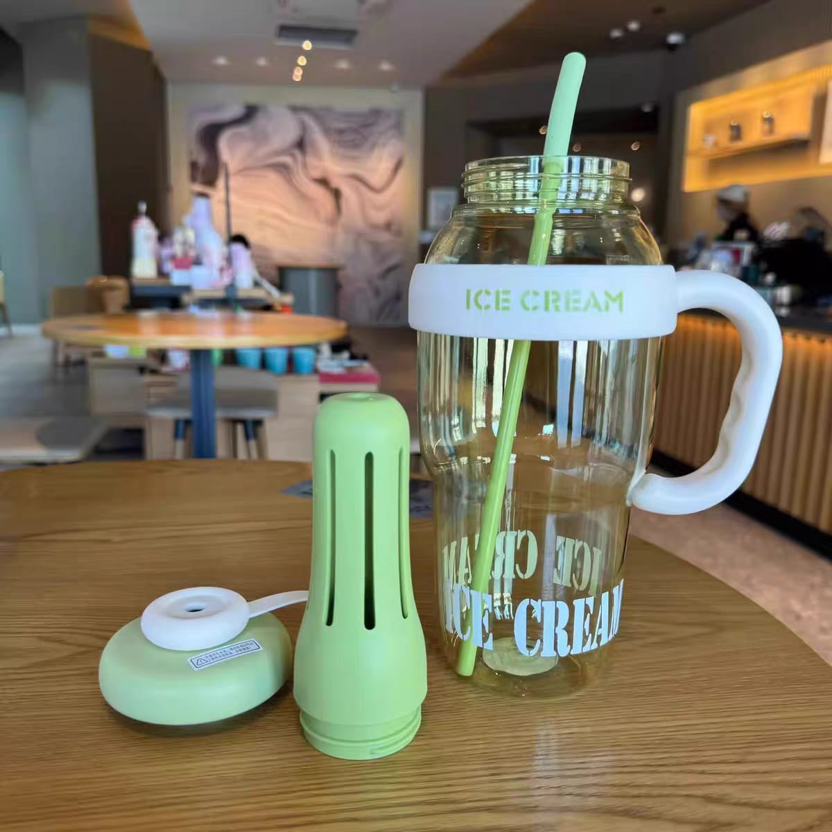 Stylish 1200ml Plastic Tumbler with Straw