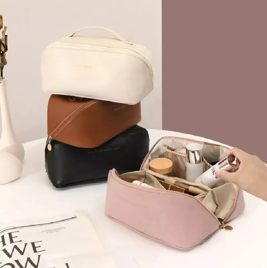 Premium Large Capacity Makeup Bag – Portable Cosmetic Storage Organizer